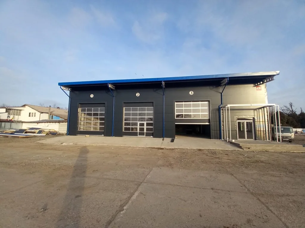 HALE DELTA INTERNATIONAL CONSTANȚA - hala finalizata cu trei accese