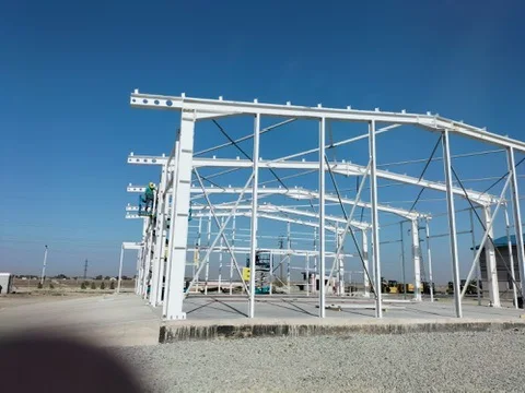 HALE DELTA INTERNATIONAL CONSTANȚA - structura metalica in montaj