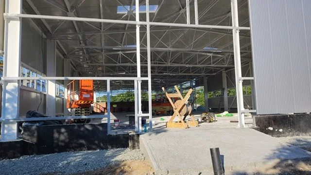 HALĂ PORT CONSTANȚA - acces frontal si structura interioara