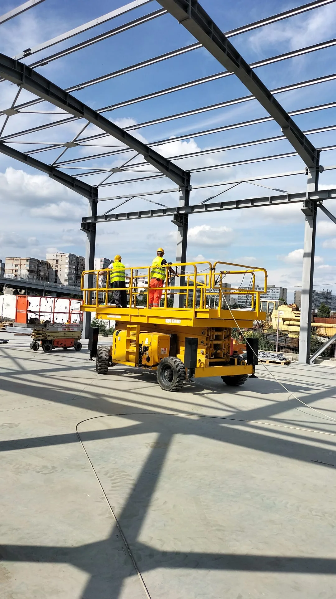 VALRAS PLOIEȘTI - echipa CISCOM la montaj structura