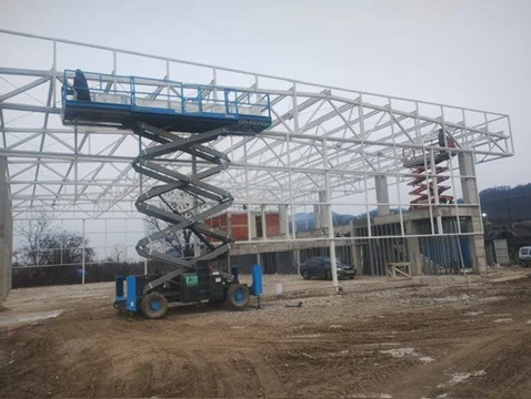 SALĂ SPORT 102 LOCURI COMUNA BÂRSANA - montaj la inaltime cu nacele