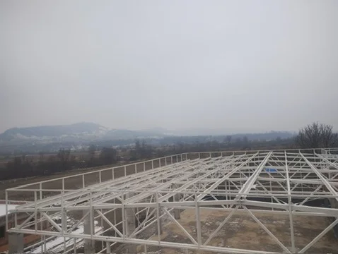 SALĂ SPORT 102 LOCURI COMUNA BÂRSANA - structura acoperis vazuta din exterior
